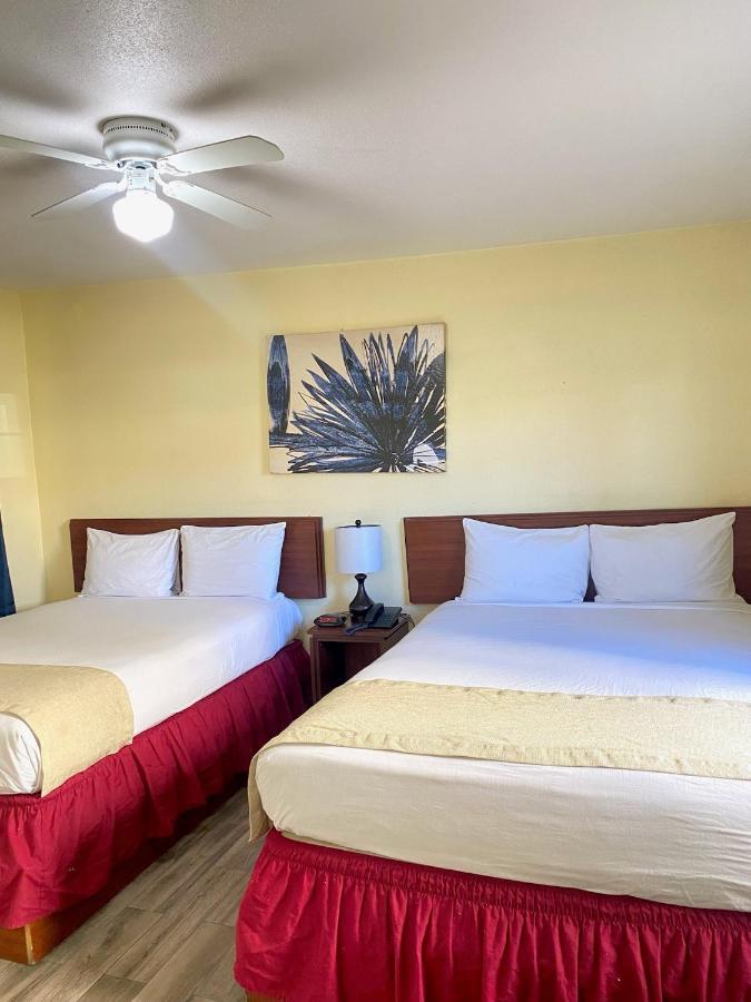 Europa Inn & Suites Desert Hot Springs Kültér fotó