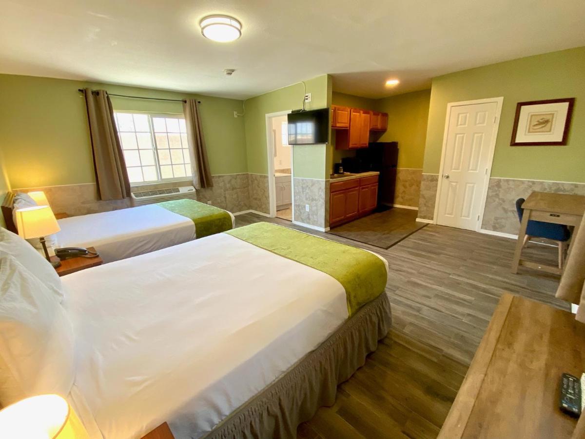 Europa Inn & Suites Desert Hot Springs Kültér fotó