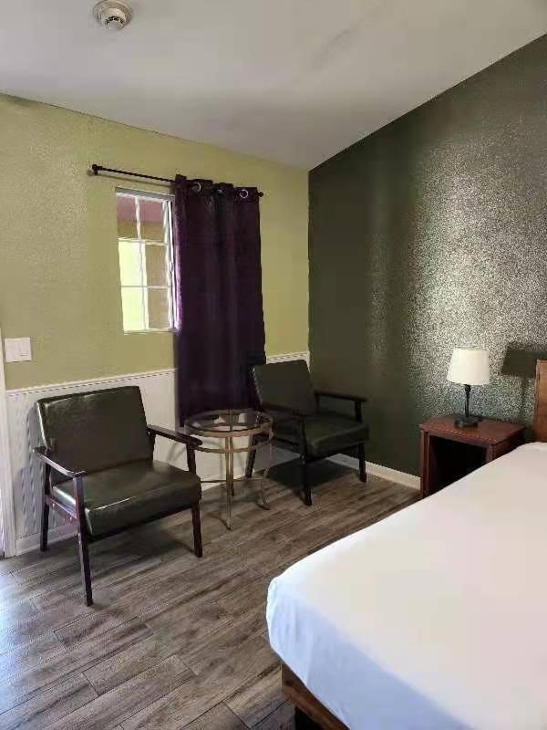 Europa Inn & Suites Desert Hot Springs Kültér fotó